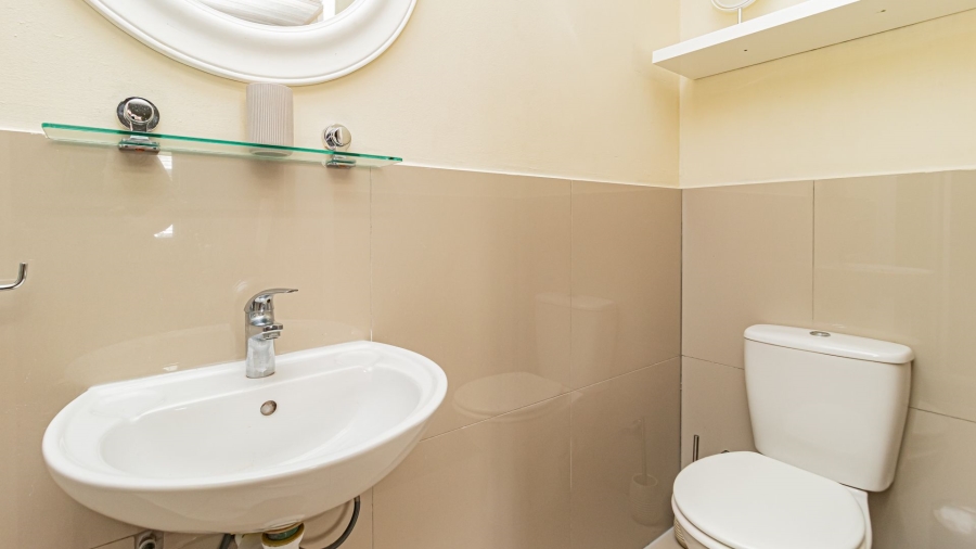 2 Bedroom Property for Sale in Big Bay Western Cape